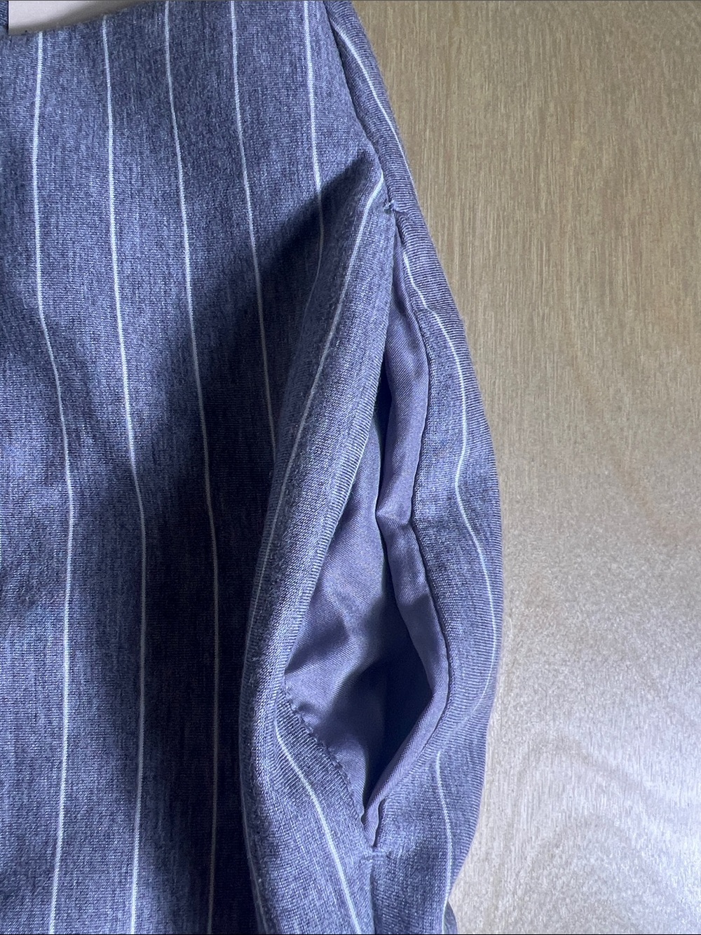 Lane Bryant Gray Pinstripe Wide Leg high rise Pants size 20 - Picture 8 of 8